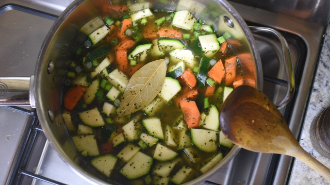 low-fodmap | vegan | chickpea-minestrone | delicious-soup | hearty-vegan-soup