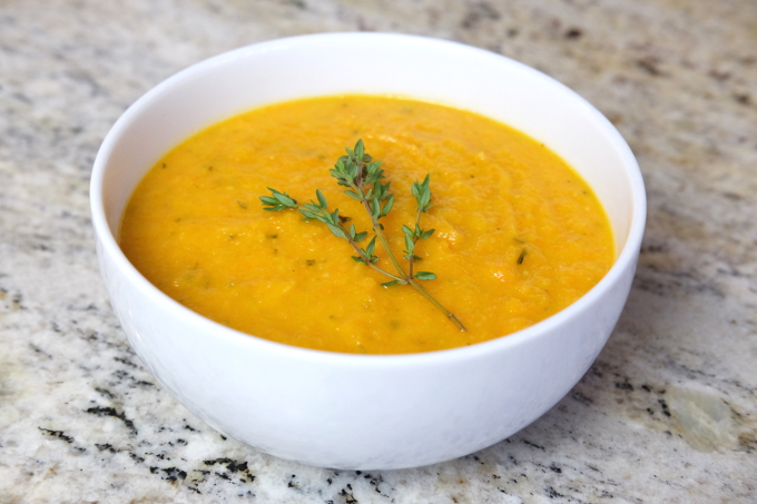 Parsnip-carrot-soup | delicious-low-FODMAP-soup | Tallulah's-Treats | Winter-soups | vegan-soup | rosemary 