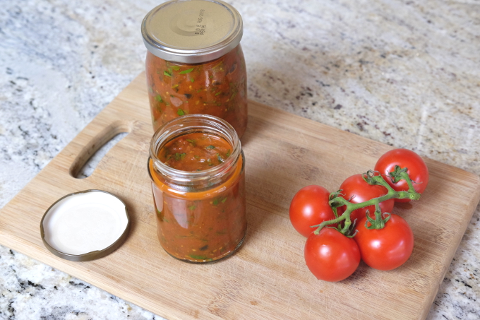 tasty-tomato-sauce | tomato-and-basil | low-fodmap-sauce | delicious-vegan-pasta-sauce | Tallulah's-treats