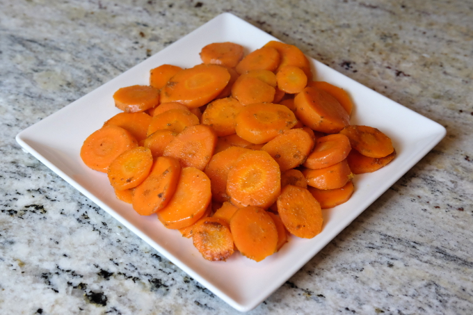 ginger-carrots | Christmas-vegetables | tallulahstreats | low-fodmap | vegan | sweet-ginger-carrots