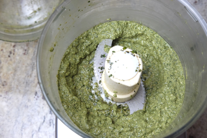 raw-pesto-courgetti | low-FODMAP | vegan | Tallulahstreats | Delicious-vegan-meals | summer-food | awesome-summer-lunches | nut-free-pesto 