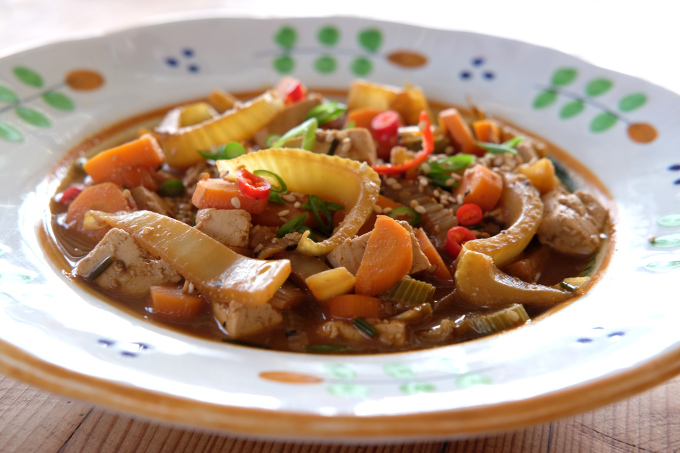 Chilli-miso-tofu-stew | tallulahstreats | low-FODMAP-vegan | Vegan-food | comfort-food | cruelty-free-feast | warm-winter-stew | wholesome-vegan-food
